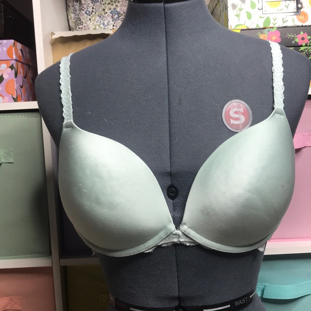 Aqua Victoria’s Secret Pink Push Up Bra 36D
